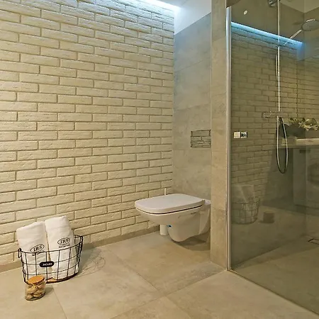 Irs Royal Irs Albatros Apartment *